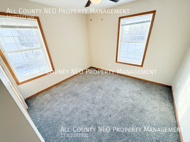 Building Photo - 2637 E 110th St