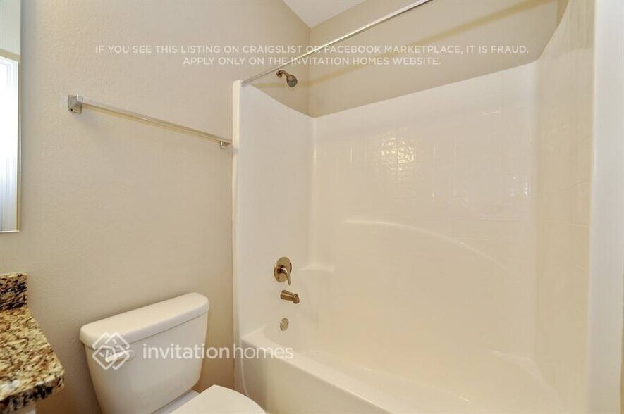 Building Photo - 2071 Kabat Ave