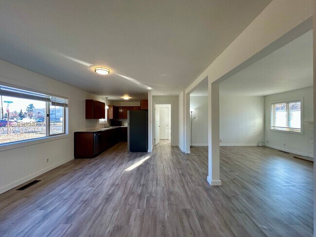 Building Photo - Can't Miss Home Near KVH
