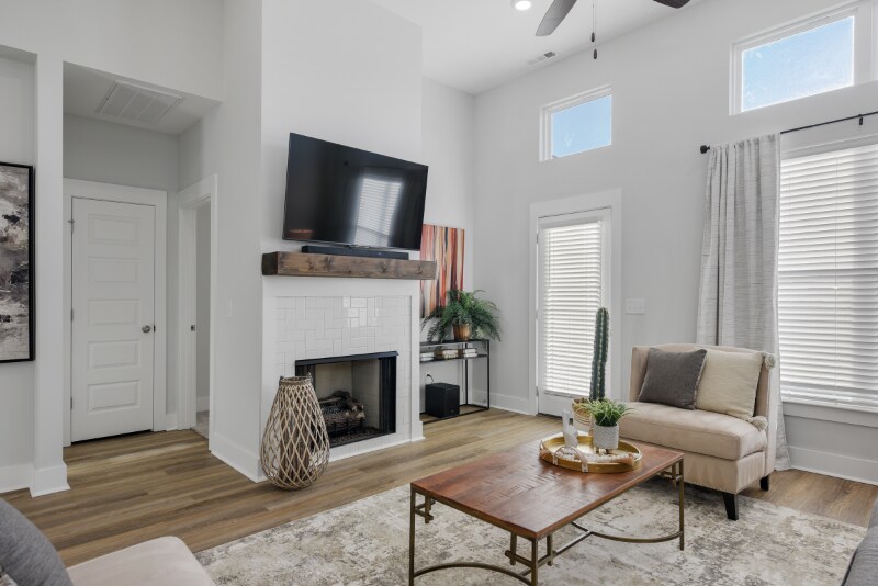 Building Photo - 131 Weller Ln