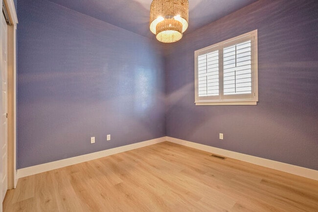Building Photo - 5839 Yancey Dr