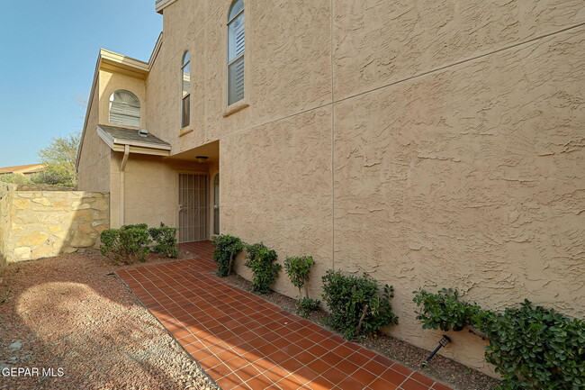 Building Photo - 1742 Pico Alto Dr