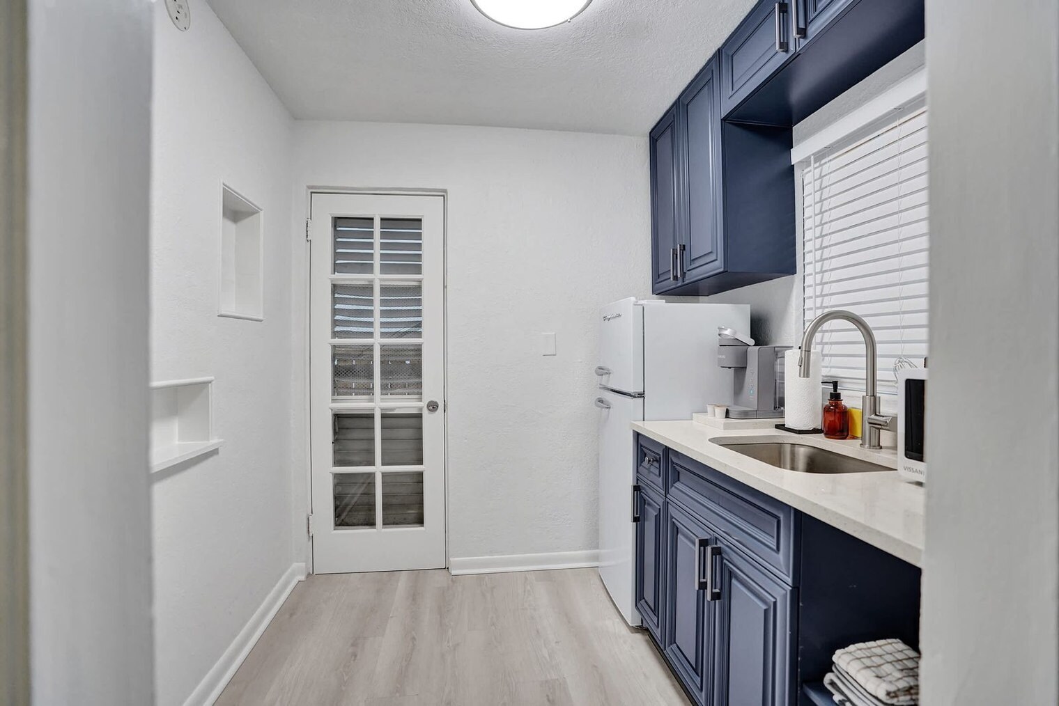 Building Photo - 101 Lucerne Ave