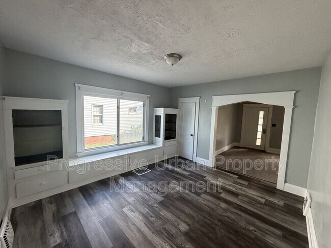 Building Photo - 13709 Rugby Rd