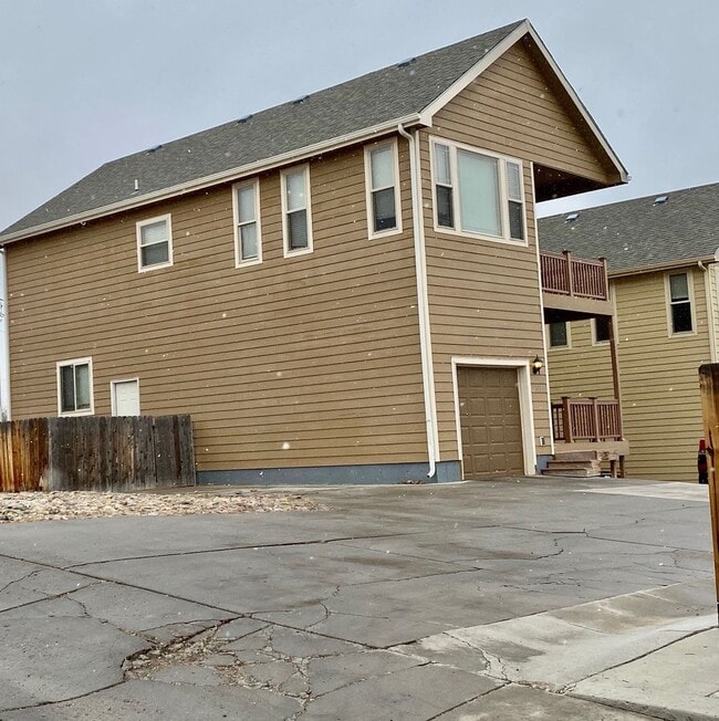 Building Photo - 636 S Jackson St
