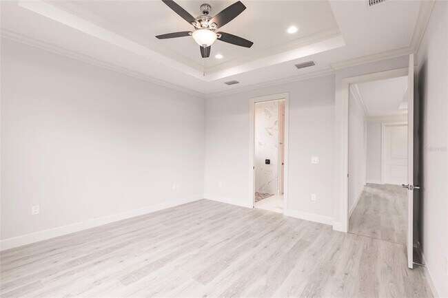 Building Photo - 234 Long Meadow Ln S