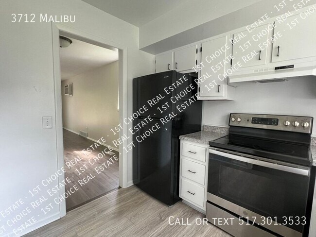 Building Photo - 3712 Malibu-