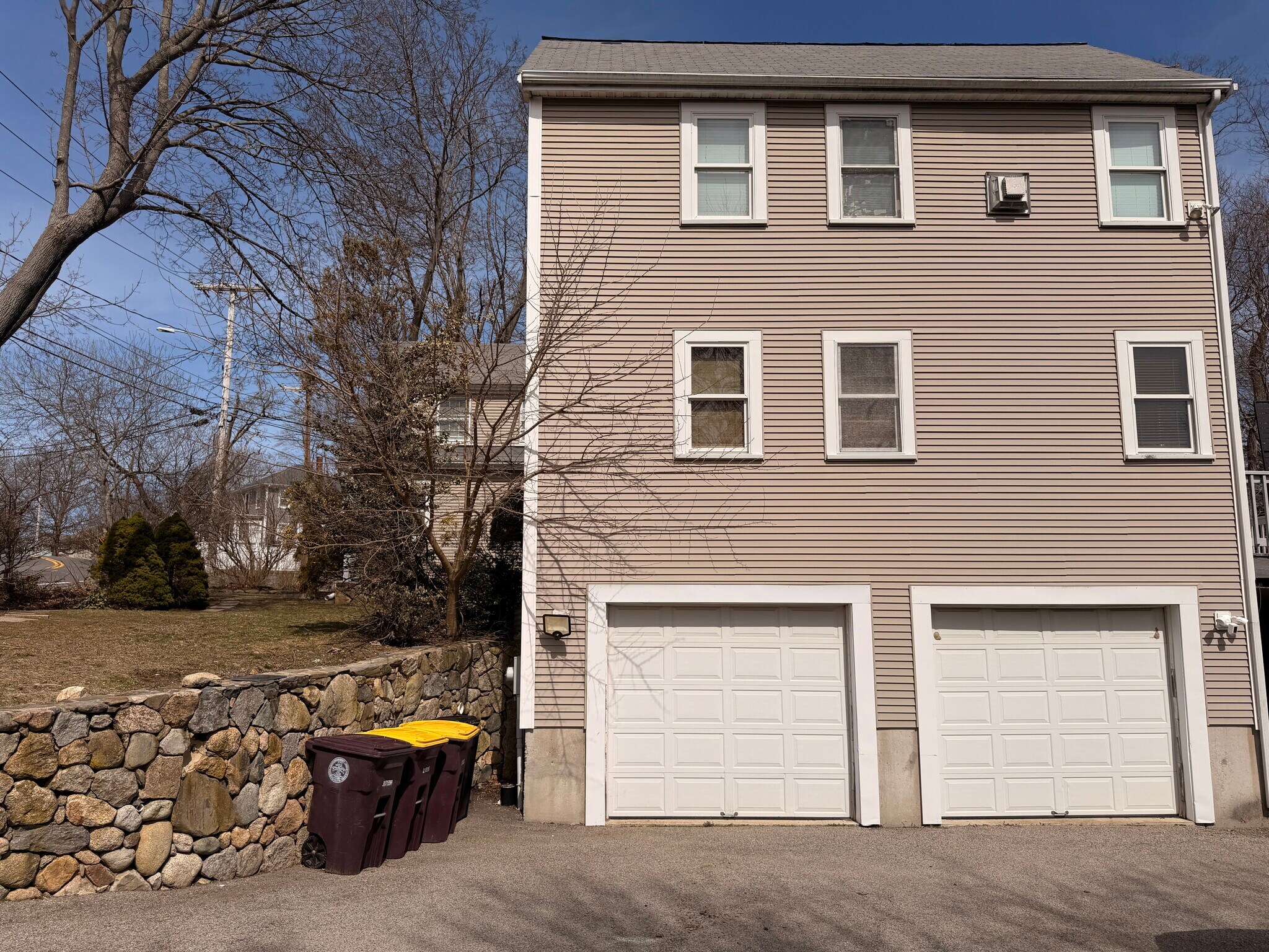 Building Photo - 532 East St