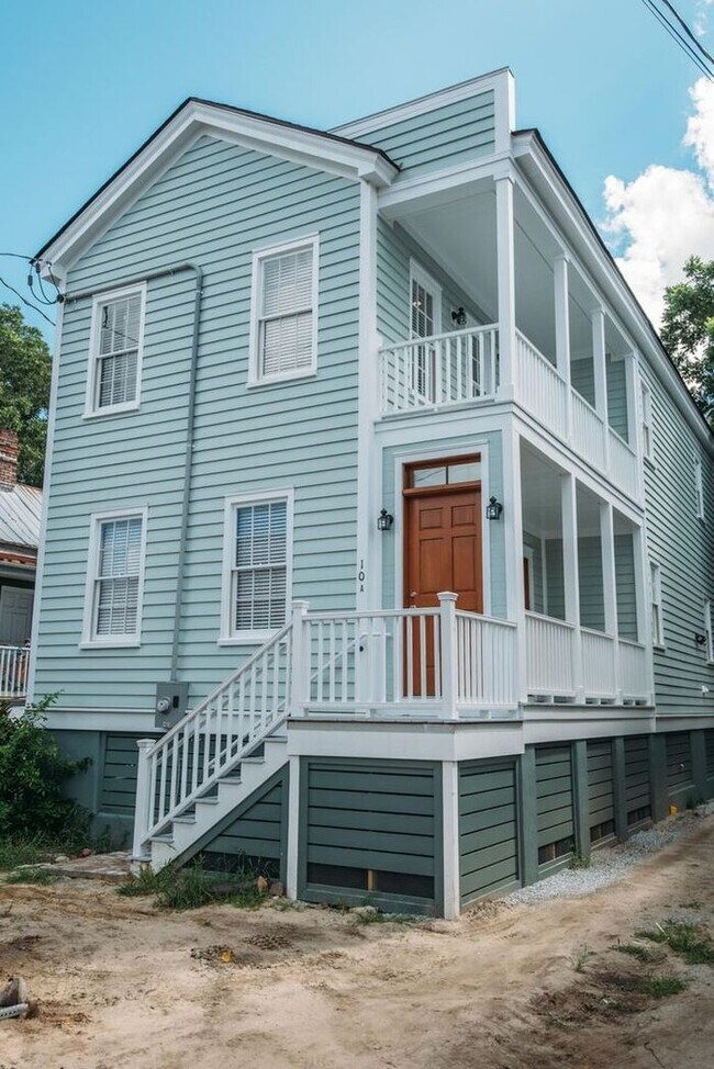 Building Photo - **STUDENT HOUSING**
