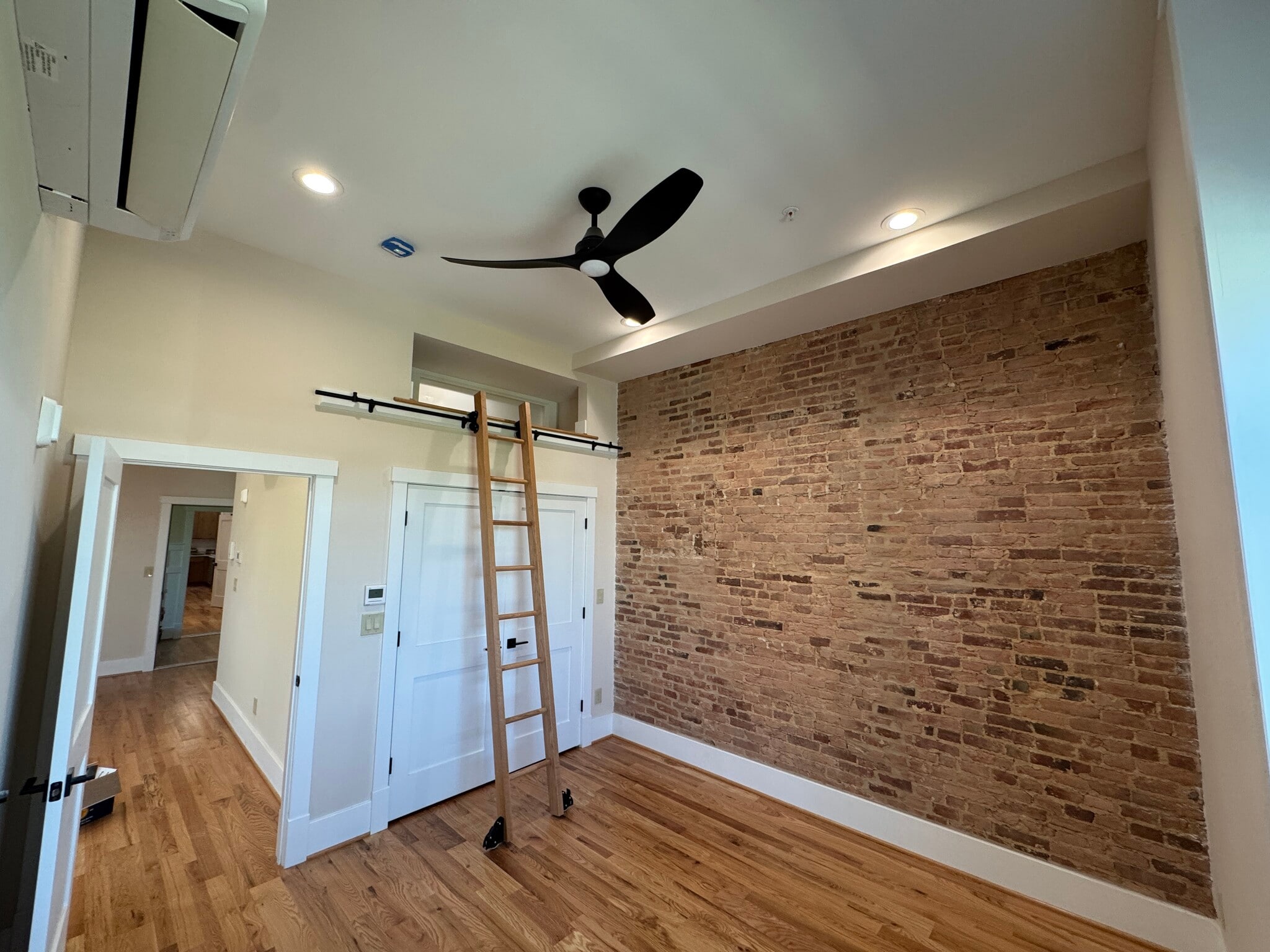 Bedroom with Loft - 2031 Maryland Ave