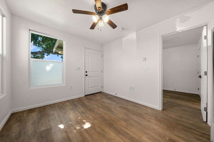 Building Photo - 96 W Siino Ave