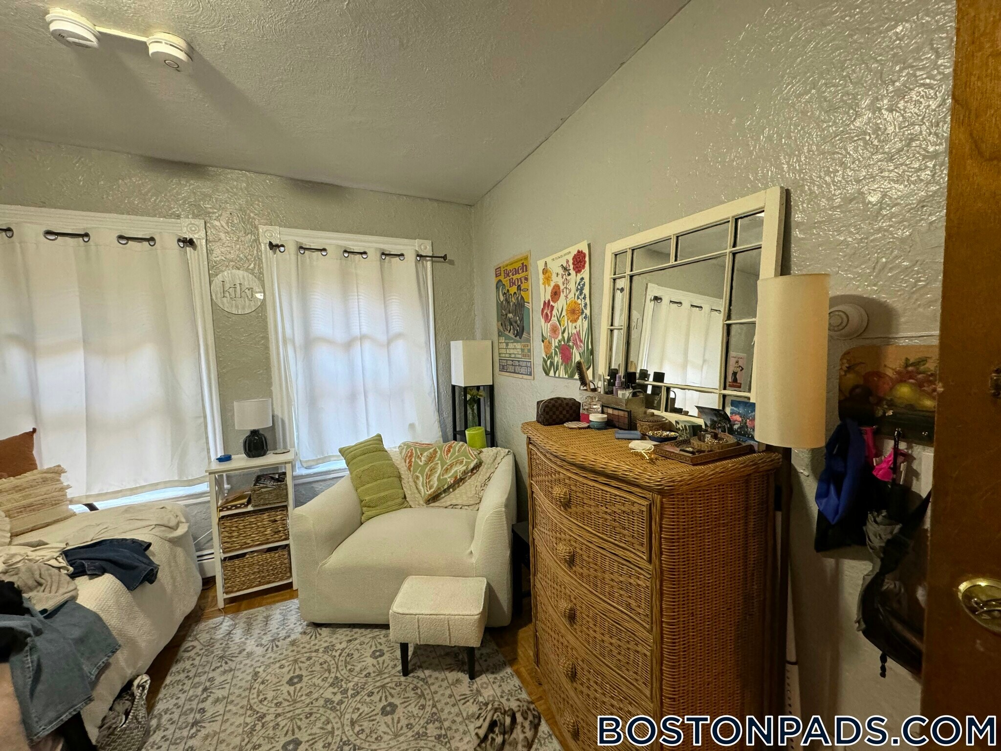 Building Photo - 40 Anderson St