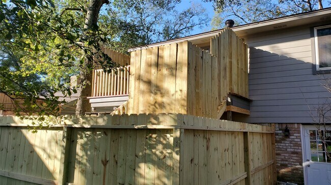 Building Photo - 7 Woody Creek Dr