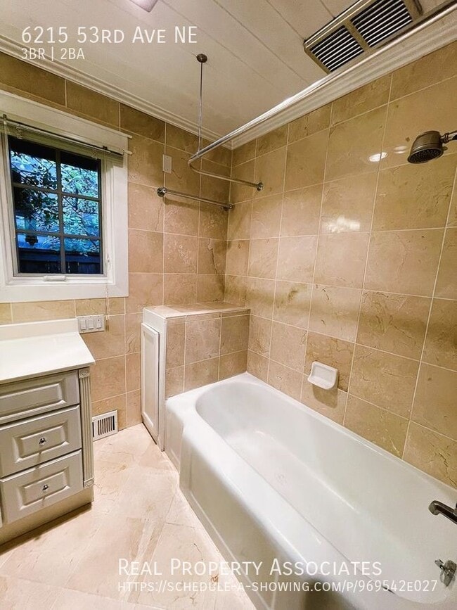 Building Photo - 6215 53rd Ave NE