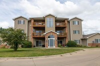 Building Photo - $1,195 | 2 Bedroom, 1 Bathroom Condo | No ...