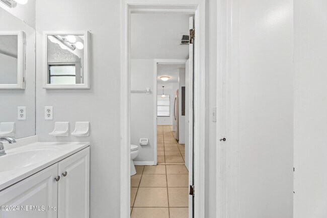 Building Photo - 476 Lombard St