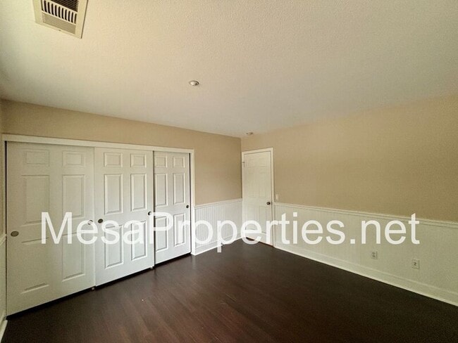 Building Photo - 15471 American Way