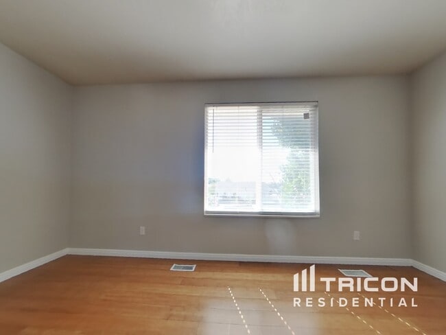 Building Photo - 2456 S 1475 W