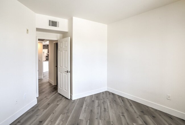 Building Photo - 7139 S Durango Dr