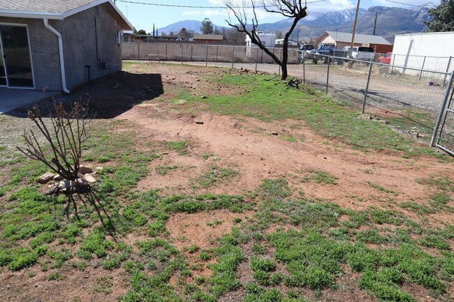 Building Photo - Fully Renovated Home You'll Want To See!