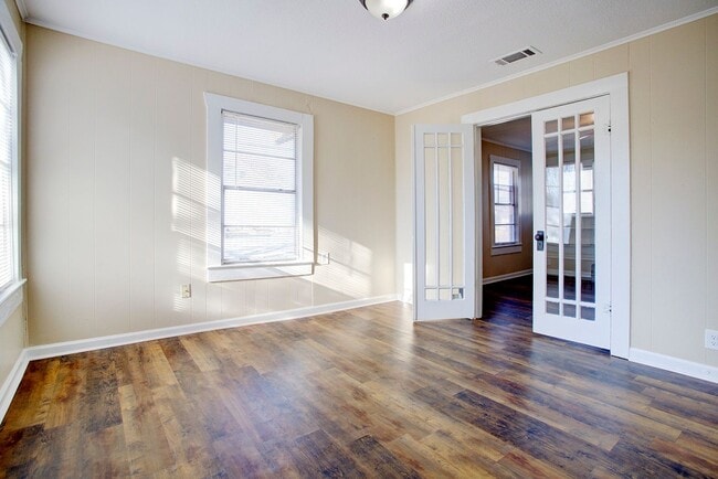 Building Photo - Available Mid July! 3-bedroom 1 bath for lease in Cleburne