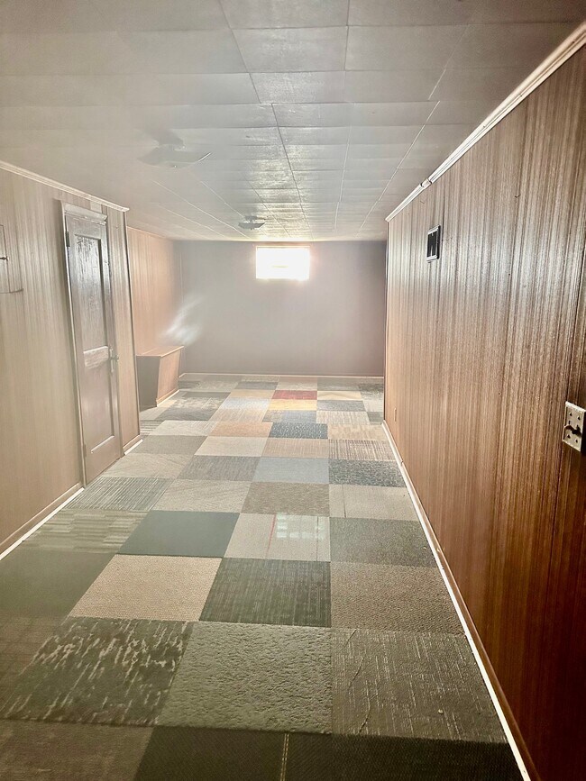 Building Photo - 2498 Garrison Dr