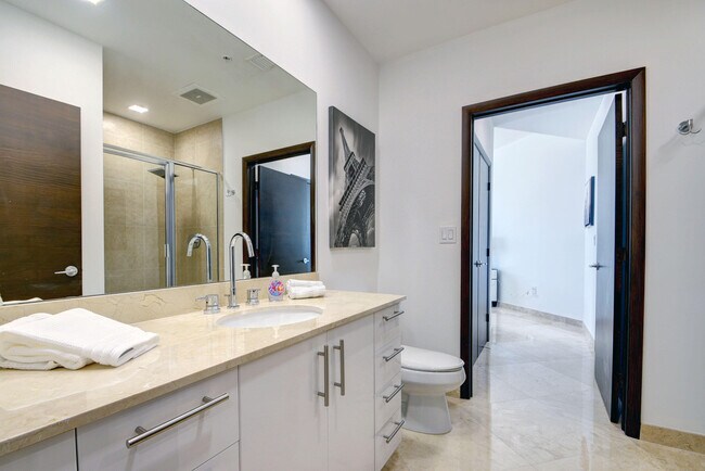 Building Photo - 550 Okeechobee Blvd