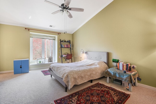 Building Photo - 10905 Whiterim Dr