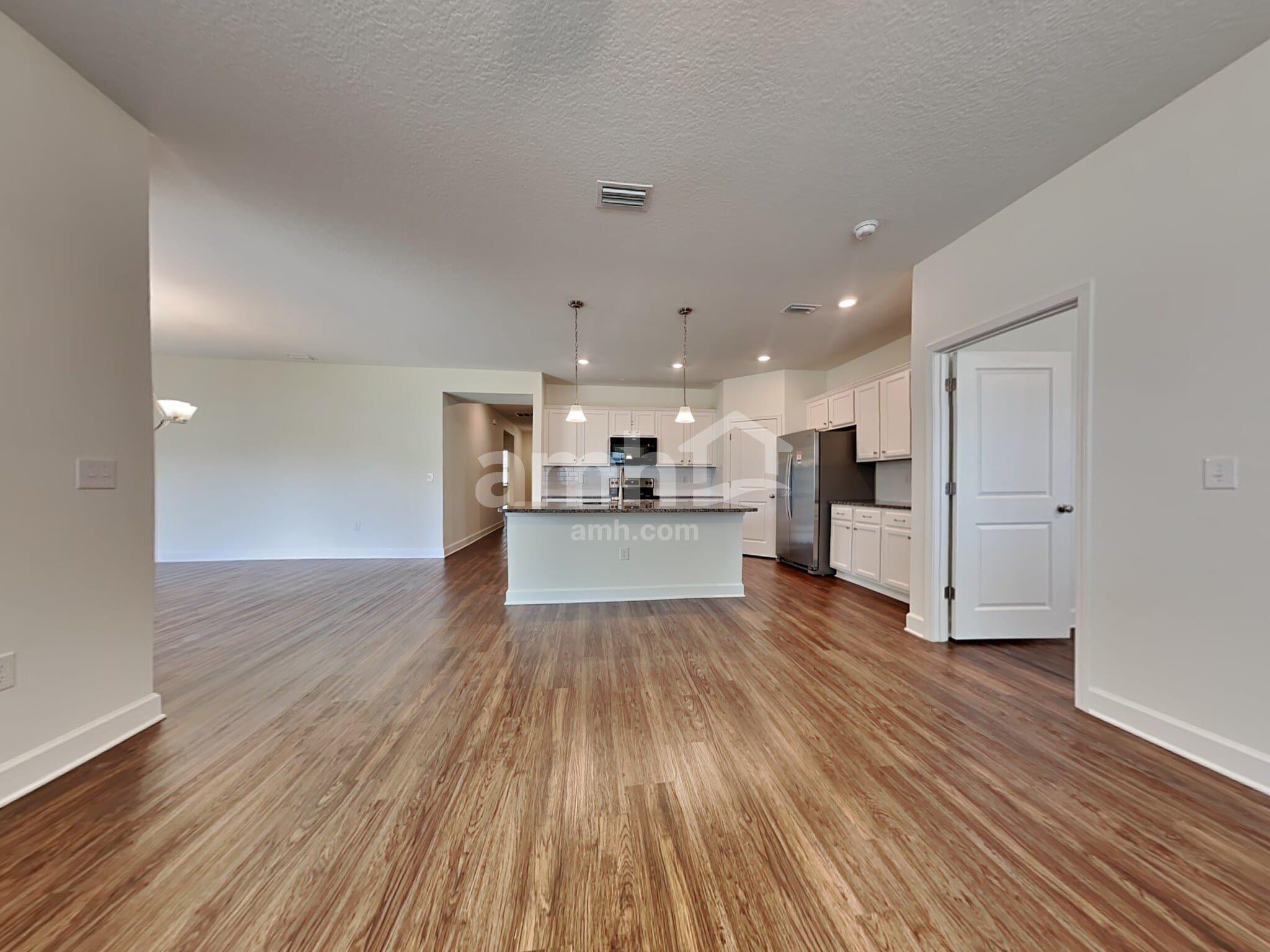 Building Photo - 5786 Hampton Creek Rd