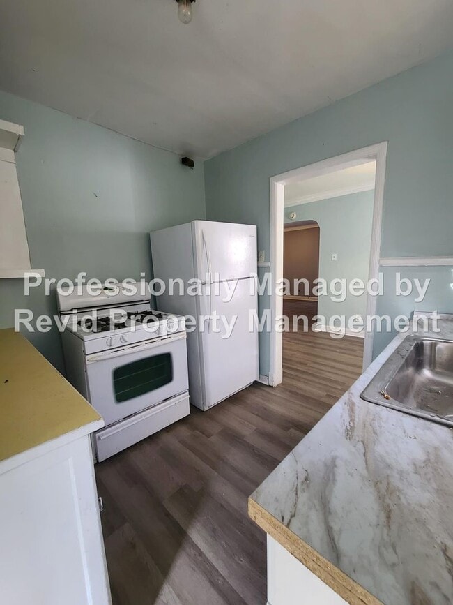 Building Photo - 1535 Jackson Ave