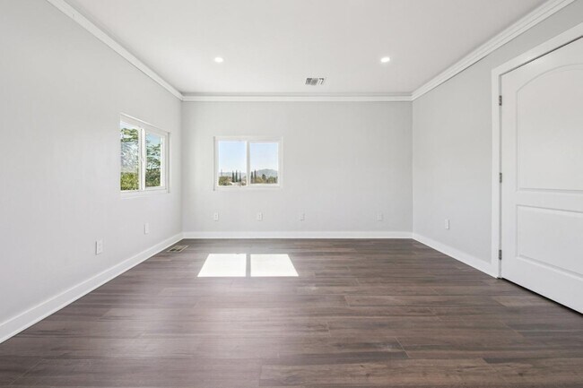 Building Photo - 6134 Fair Ave