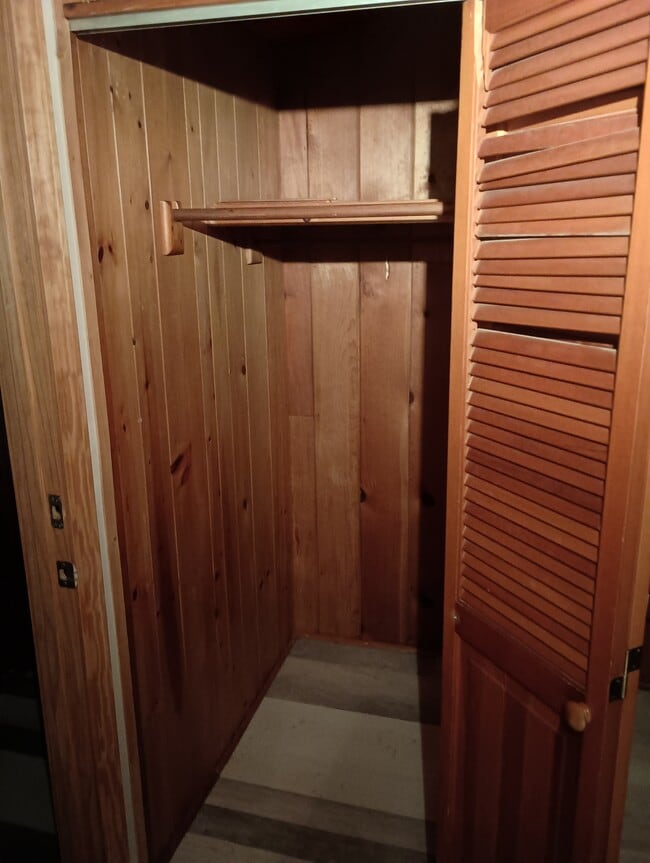 Building Photo - 1065 Mountain View St