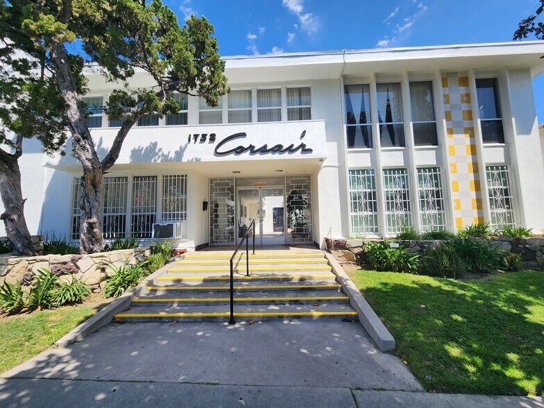 Building Photo - 1732 N Harvard Blvd