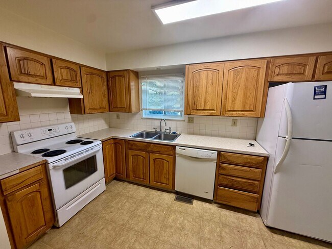 Building Photo - Spacious 4 Bed, 2.5 Bath Home in Fort Collins