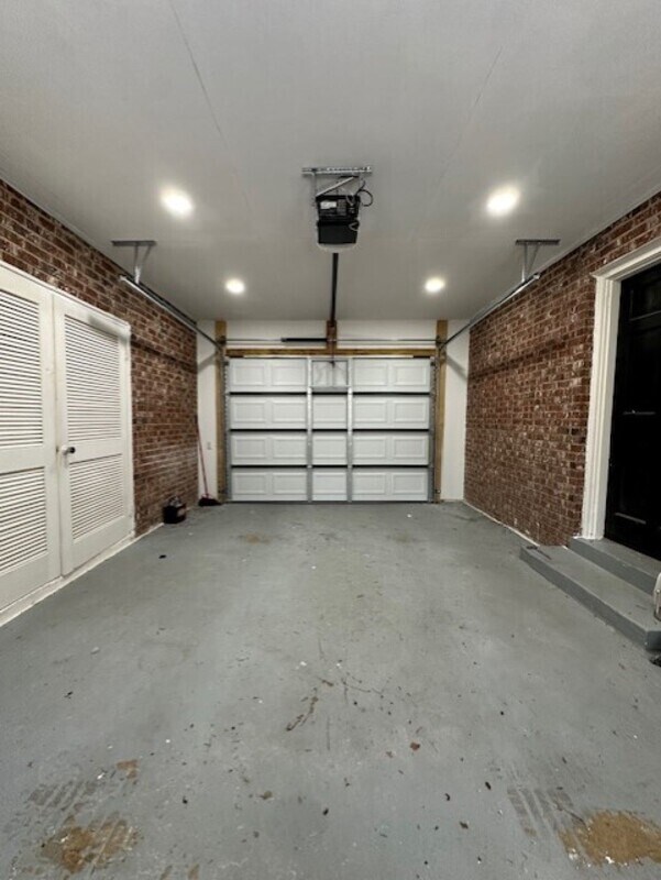 Building Photo - 2612 Sheryl Ln