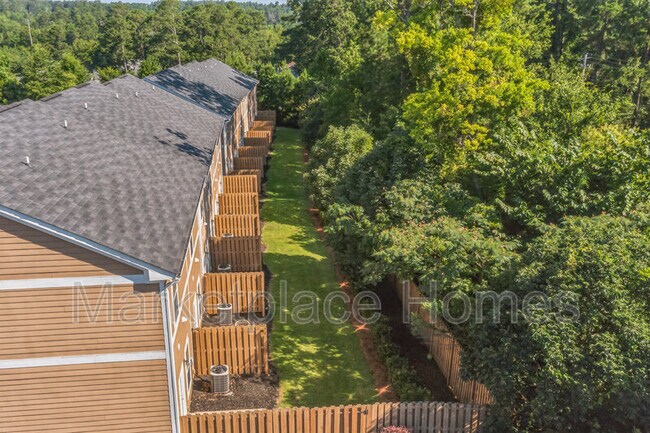 Building Photo - 207 Adderman Dr