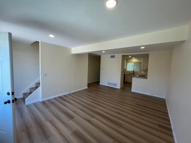 Building Photo - 8645 Mellmanor Drive