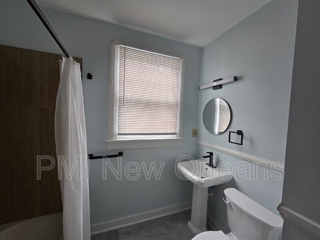Building Photo - 1772 N Miro St