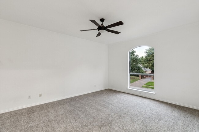 Building Photo - 7204 Pebble Hill Dr