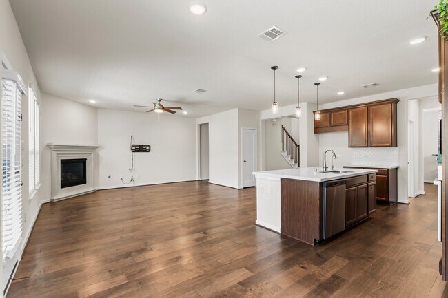 Building Photo - 3850 Chapman Bluff Dr