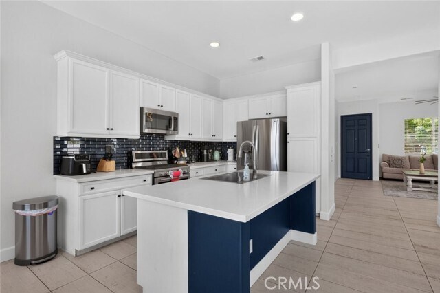 Building Photo - 43452 Freesia Pl
