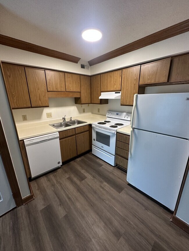 Building Photo - 3512-301 Ivy Commons Drive