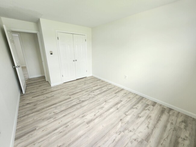 Building Photo - 3430 Gregway Dr