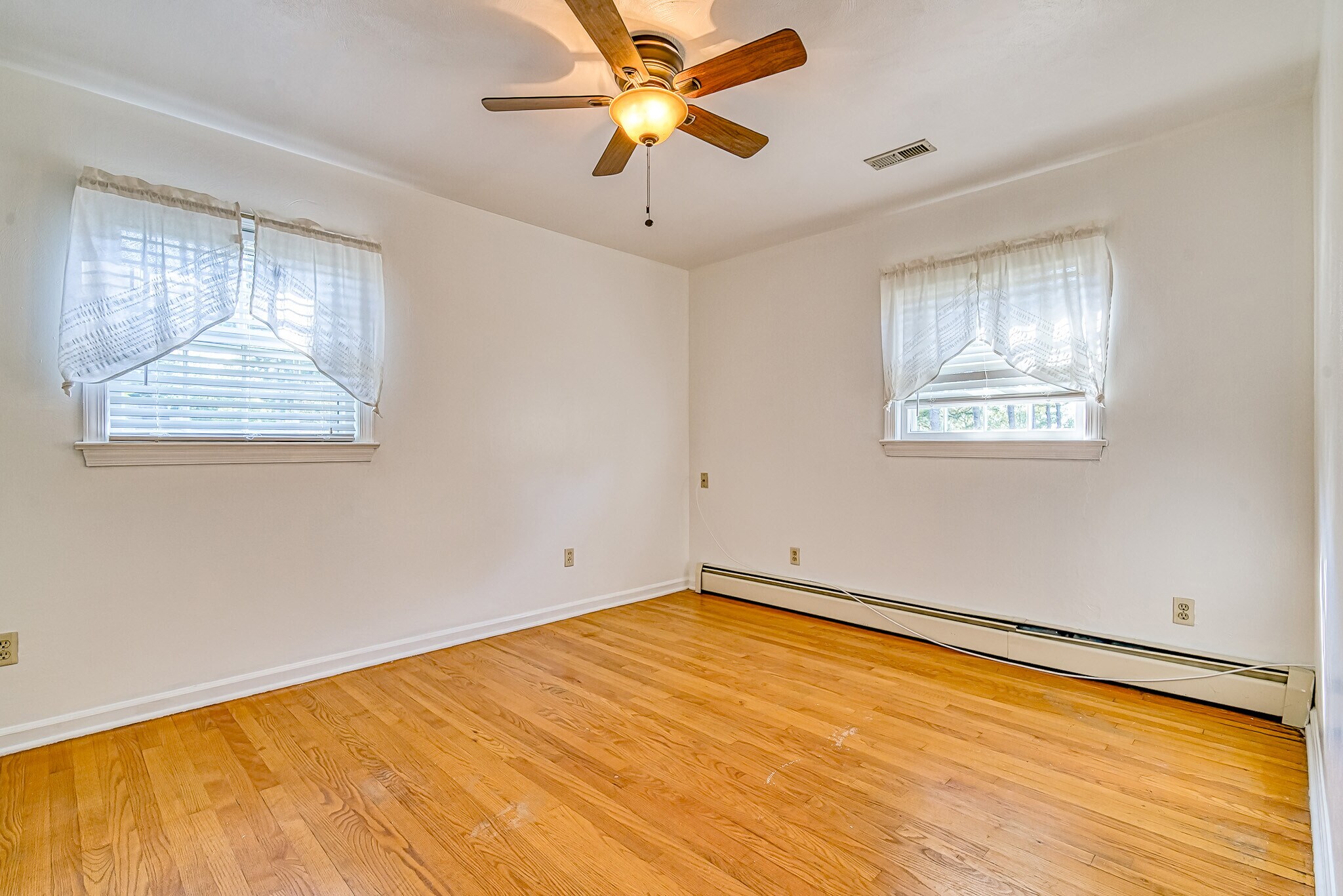 Building Photo - 21 Bayview Dr