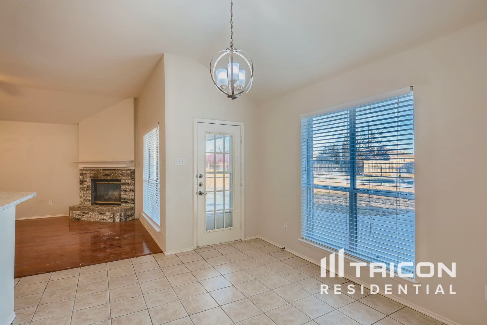 Building Photo - 1140 High Point Dr