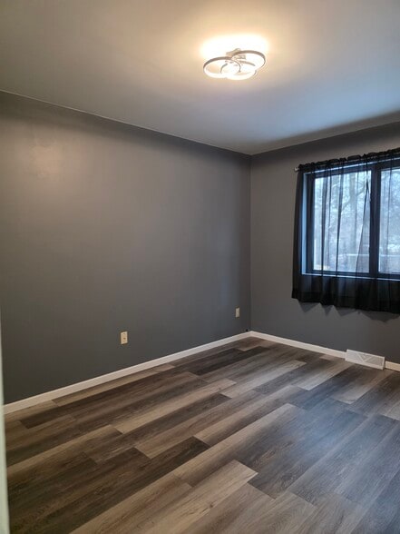 2nd Bedroom - 1207 E 14th St