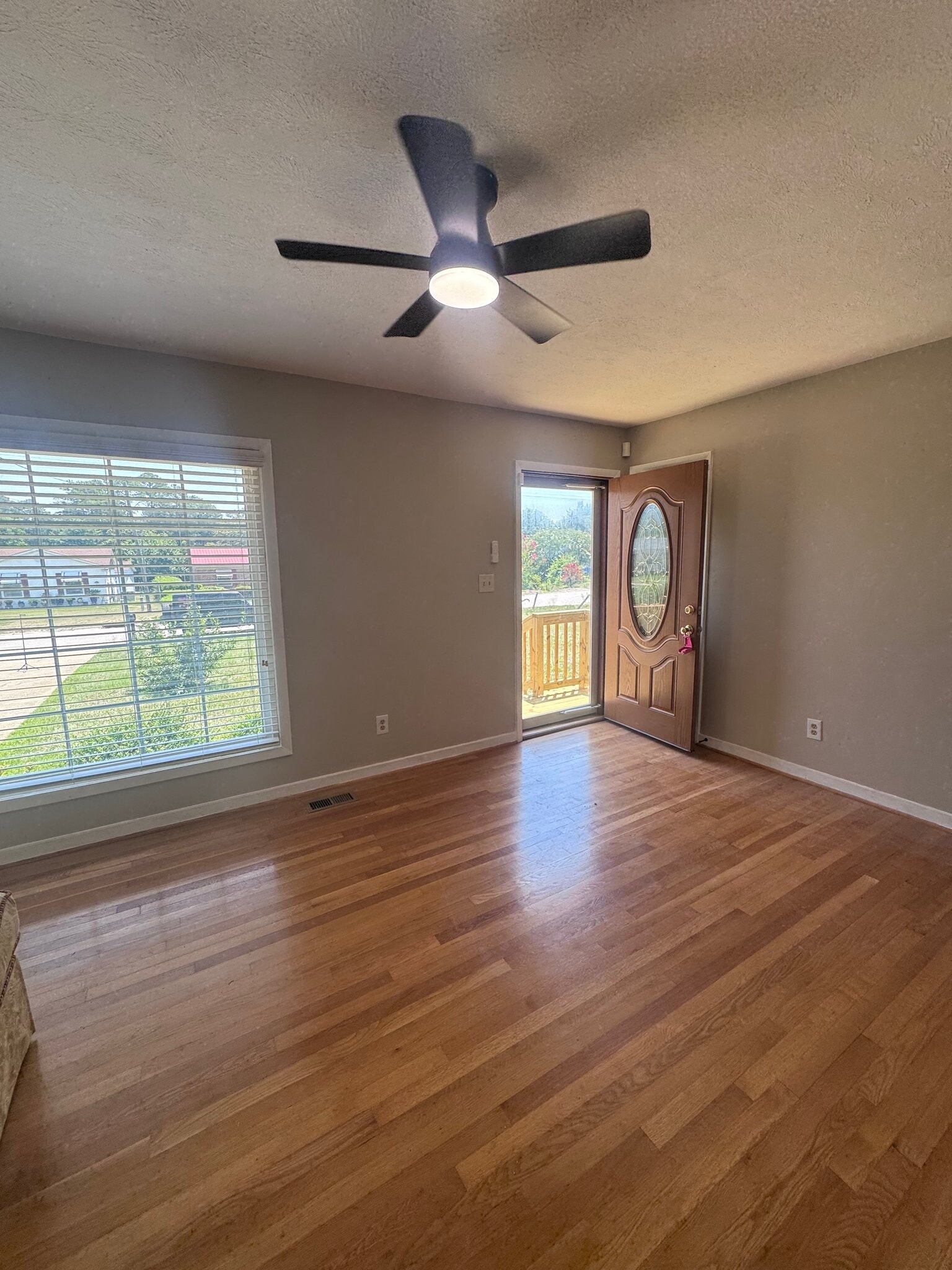 Building Photo - 7363 Hyannis Dr