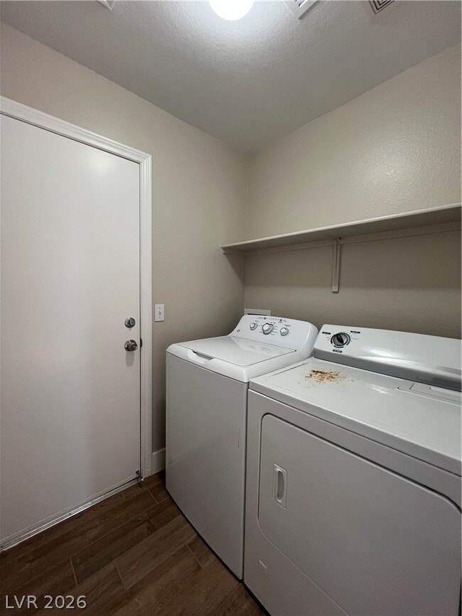 Building Photo - 917 Ashford Way