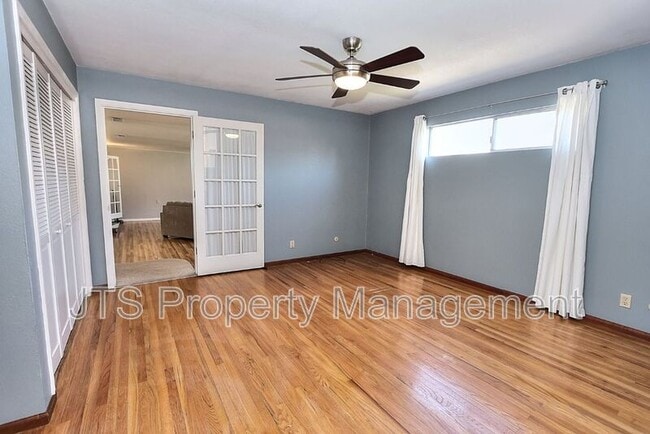 Building Photo - 2128 W La Loma Dr