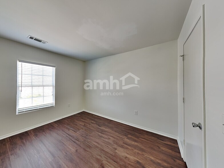 Building Photo - 4430 Kiddle Ln